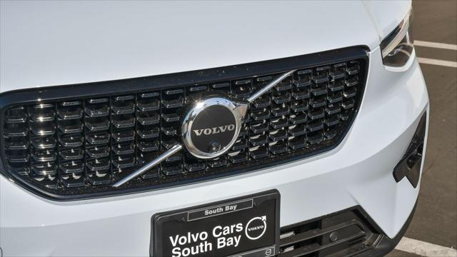 new 2025 Volvo XC40 car, priced at $55,400