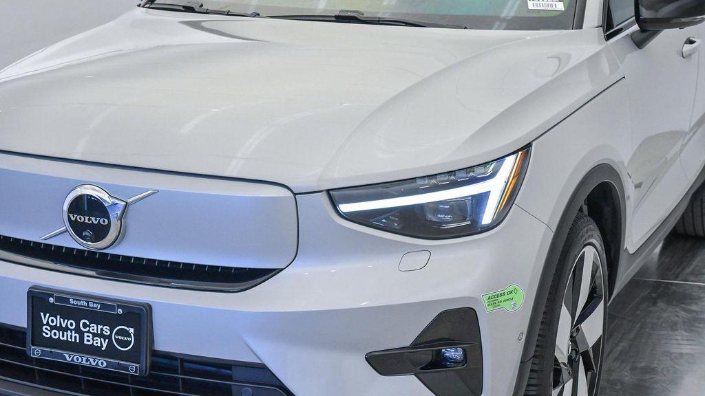 used 2023 Volvo C40 Recharge Pure Electric car, priced at $32,529