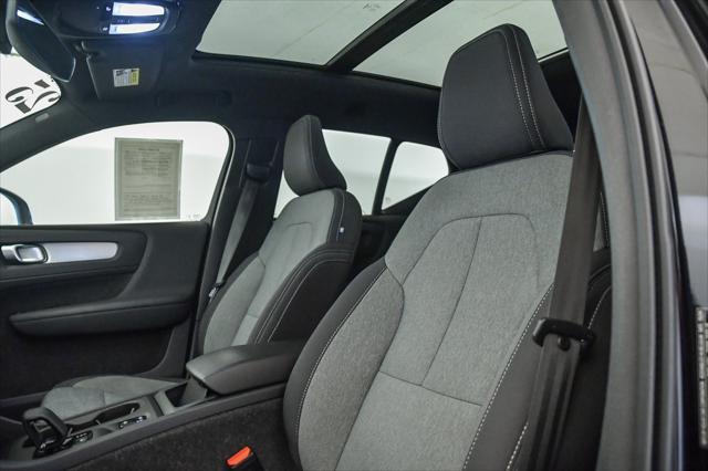 used 2025 Volvo XC40 car, priced at $33,027
