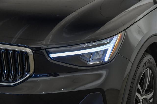 used 2025 Volvo XC40 car, priced at $33,027