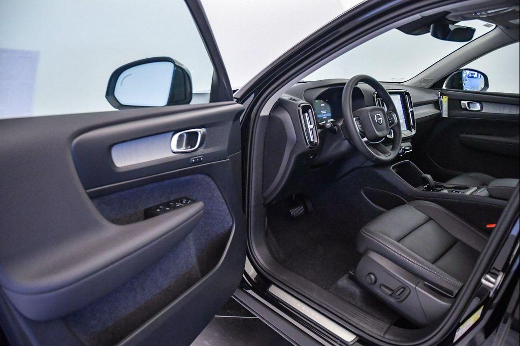 new 2026 Volvo XC40 car, priced at $45,995