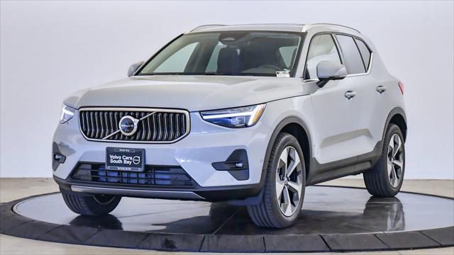 new 2025 Volvo XC40 car, priced at $48,315