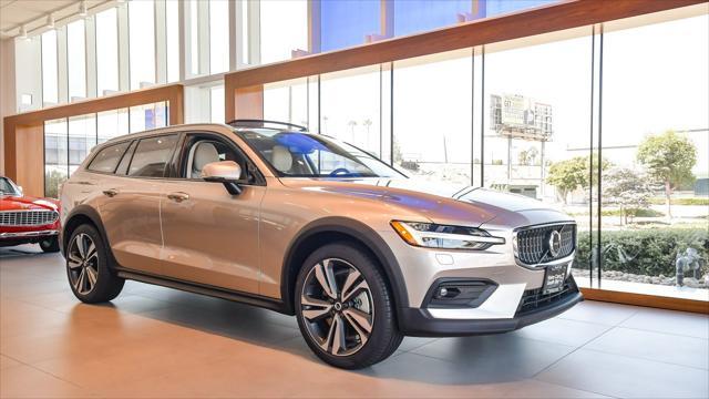 new 2024 Volvo V60 Cross Country car, priced at $55,225