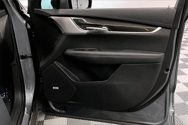 used 2022 Cadillac XT6 car, priced at $36,167