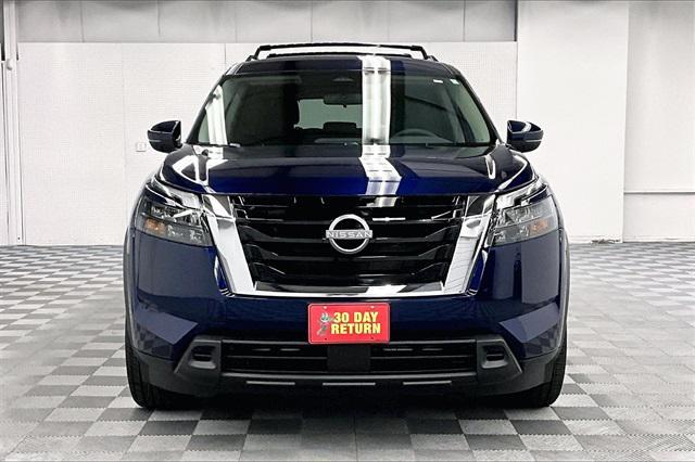 new 2025 Nissan Pathfinder car, priced at $37,914