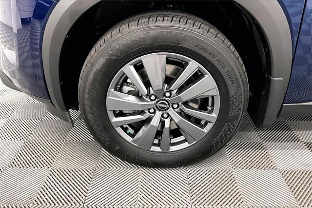 new 2025 Nissan Pathfinder car, priced at $37,914