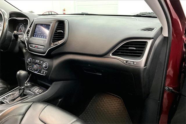 used 2019 Jeep Cherokee car, priced at $18,470