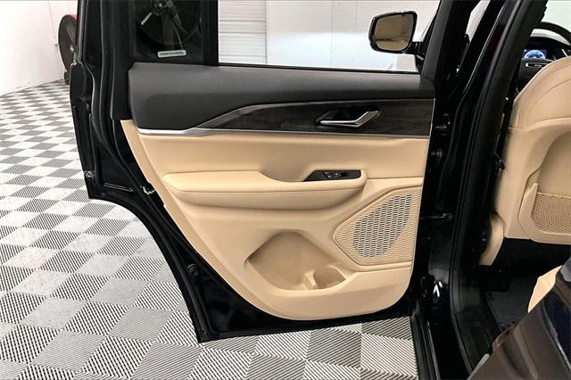 used 2024 Jeep Grand Cherokee car, priced at $40,997