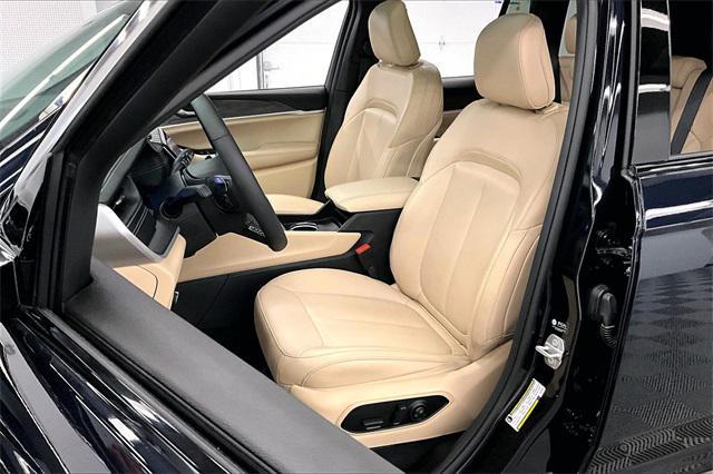 used 2024 Jeep Grand Cherokee car, priced at $40,997