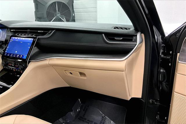 used 2024 Jeep Grand Cherokee car, priced at $40,997