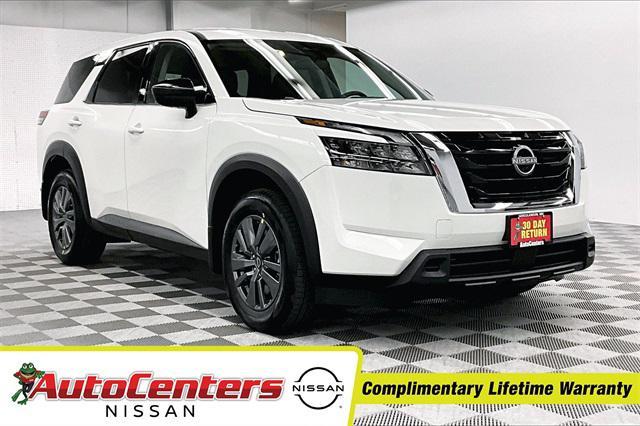 new 2025 Nissan Pathfinder car, priced at $34,761