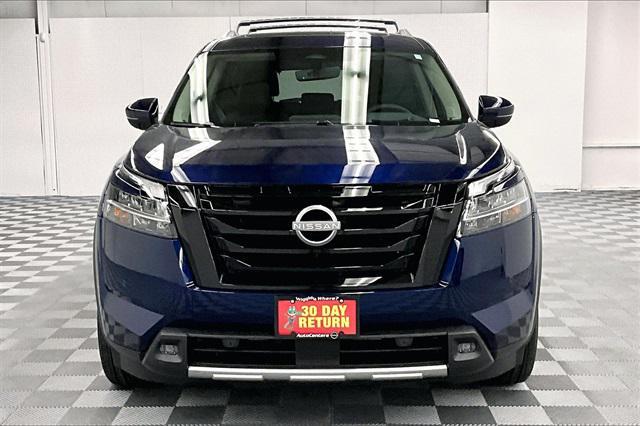 new 2024 Nissan Pathfinder car, priced at $44,983