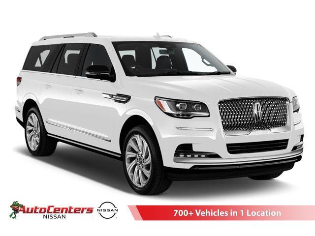 used 2022 Lincoln Navigator car, priced at $59,907