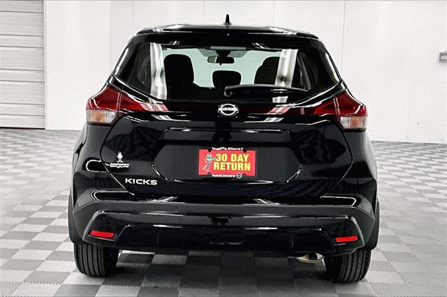 new 2025 Nissan Kicks car, priced at $21,657