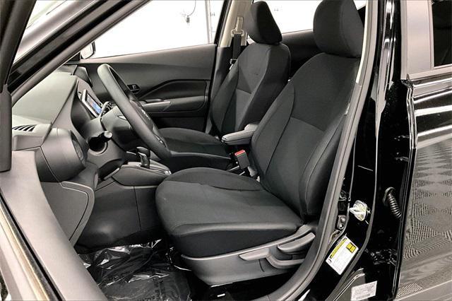 new 2025 Nissan Kicks car, priced at $21,657