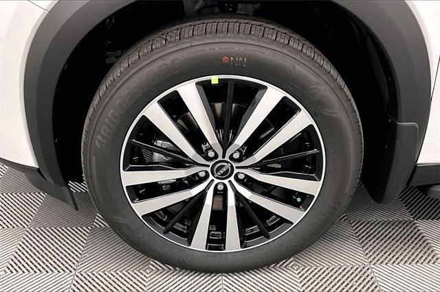 new 2025 Nissan Pathfinder car, priced at $53,587