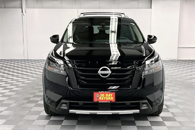 new 2025 Nissan Pathfinder car, priced at $57,520