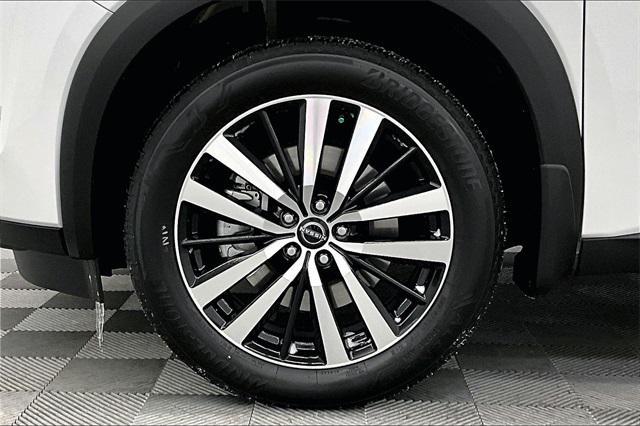 new 2025 Nissan Pathfinder car, priced at $50,501