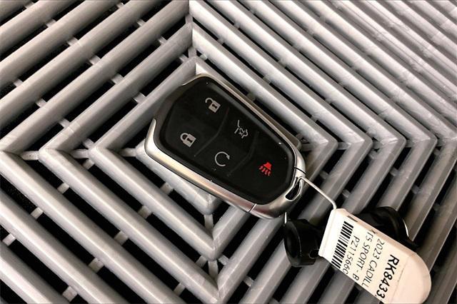 used 2023 Cadillac XT5 car, priced at $42,635