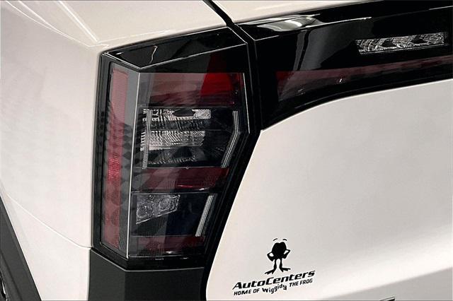 new 2025 Nissan Kicks car, priced at $29,406