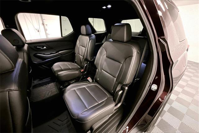 used 2023 Chevrolet Traverse car, priced at $32,998