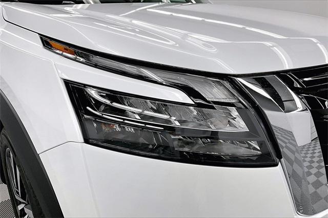 new 2025 Nissan Pathfinder car, priced at $49,537