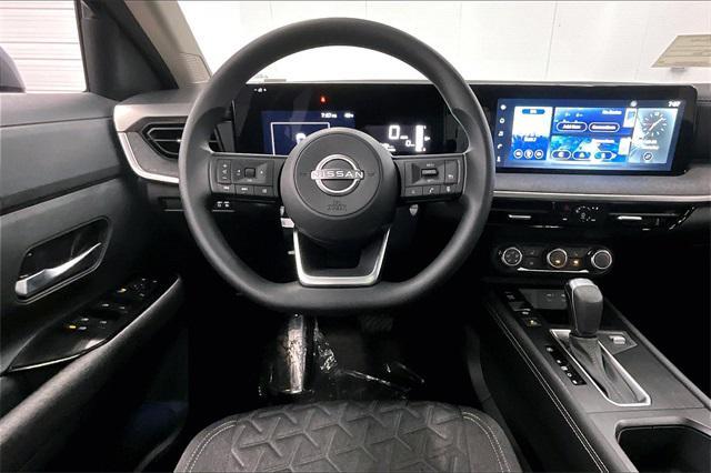 new 2025 Nissan Kicks car, priced at $31,009