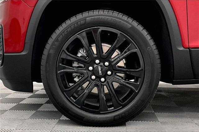 used 2022 GMC Acadia car, priced at $28,994