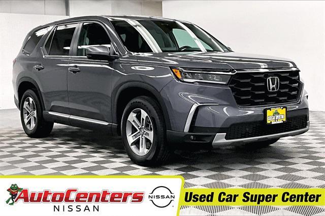 used 2025 Honda Pilot car, priced at $40,903