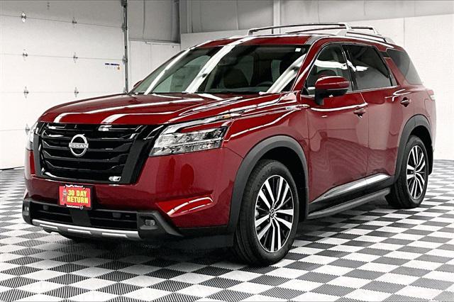 new 2024 Nissan Pathfinder car, priced at $46,152