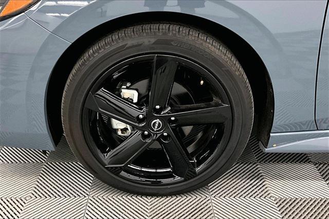 new 2025 Nissan Sentra car, priced at $28,383