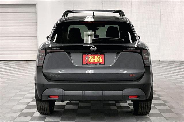 new 2025 Nissan Kicks car, priced at $32,020