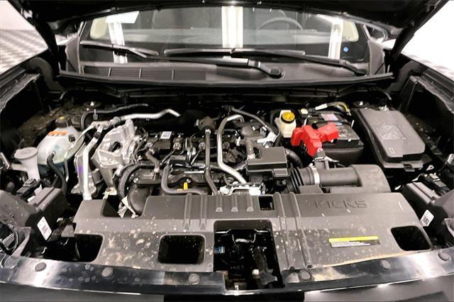 new 2025 Nissan Kicks car, priced at $32,020