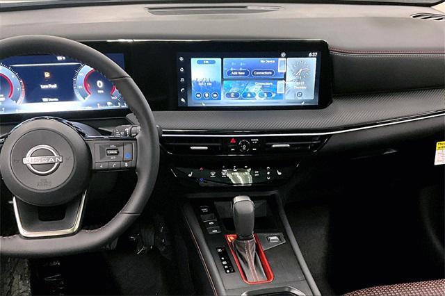 new 2025 Nissan Kicks car, priced at $32,020