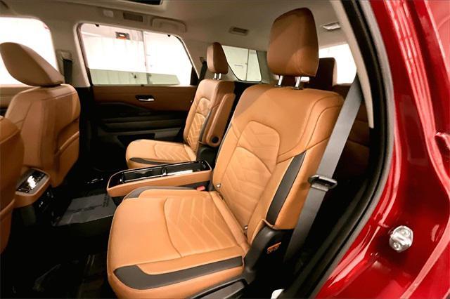 new 2025 Nissan Pathfinder car, priced at $52,066