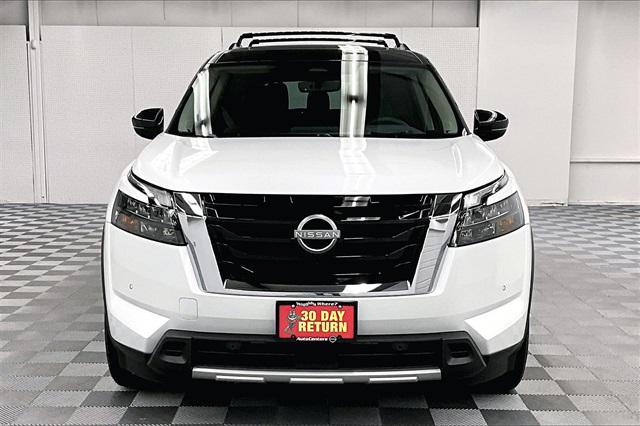 new 2025 Nissan Pathfinder car, priced at $55,985