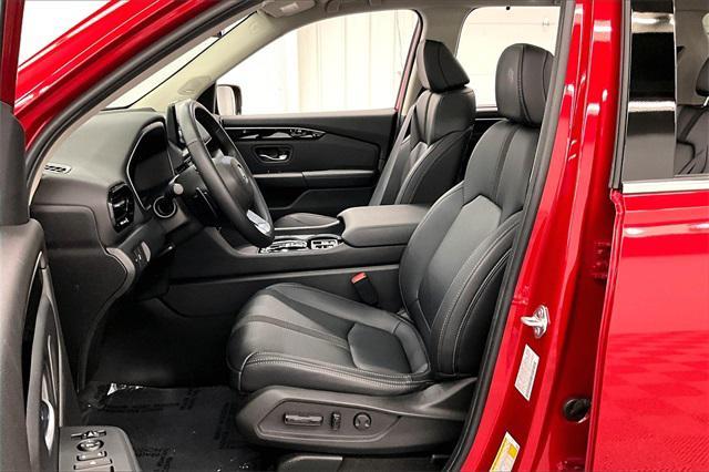 used 2025 Honda Pilot car, priced at $44,995