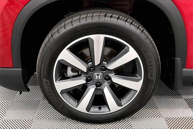 used 2025 Honda Pilot car, priced at $44,995