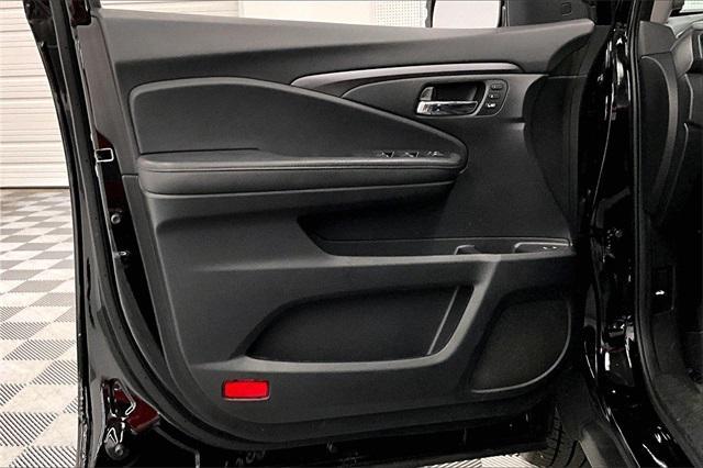 used 2022 Honda Pilot car, priced at $33,972