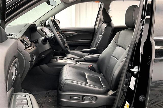 used 2022 Honda Pilot car, priced at $33,972