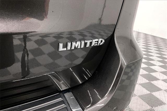 used 2019 Jeep Grand Cherokee car, priced at $18,298