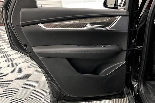 used 2021 Cadillac XT5 car, priced at $33,212