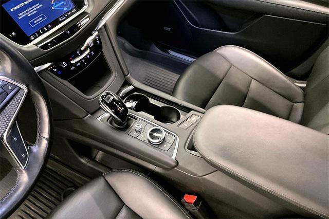 used 2021 Cadillac XT5 car, priced at $33,212