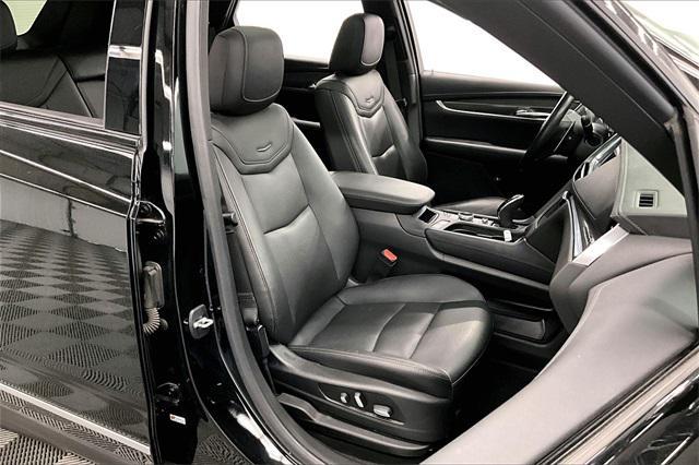 used 2021 Cadillac XT5 car, priced at $33,212