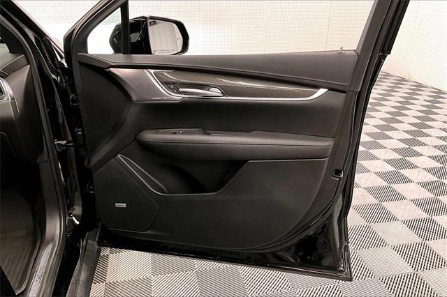 used 2021 Cadillac XT5 car, priced at $33,212