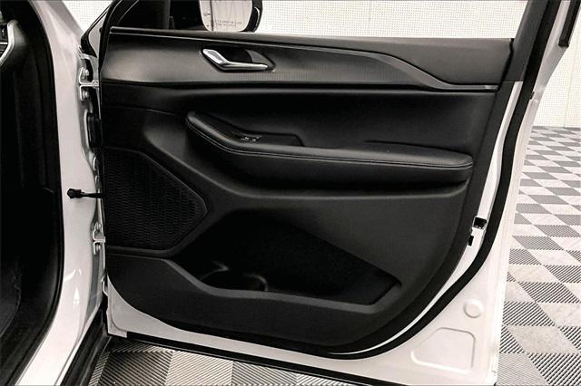 used 2024 Jeep Grand Cherokee car, priced at $30,953