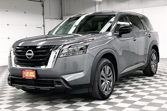 new 2025 Nissan Pathfinder car, priced at $34,761