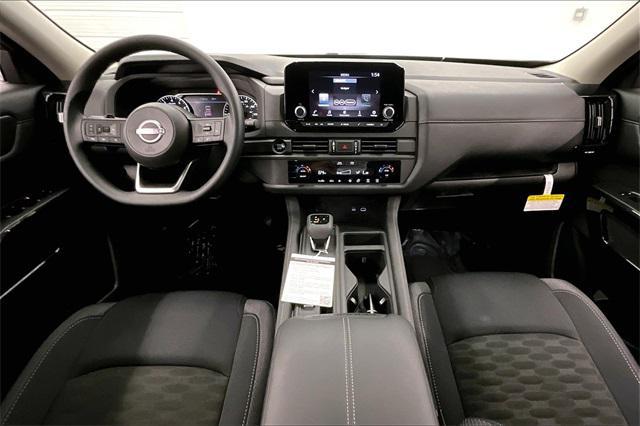 new 2025 Nissan Pathfinder car, priced at $34,761