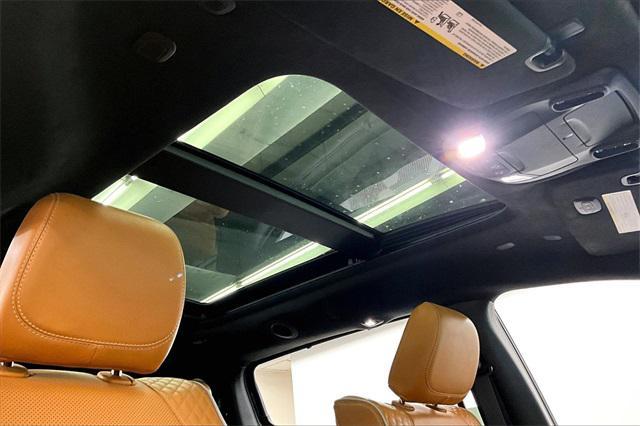 used 2023 Chrysler Pacifica car, priced at $36,551