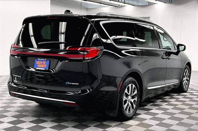 used 2023 Chrysler Pacifica car, priced at $36,551